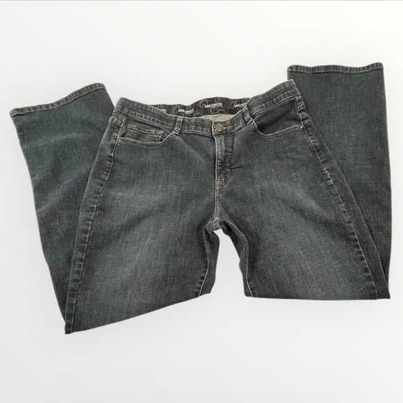 Lee Mid-Rise Jeans - Picture 12 of 16